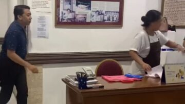 Hilarious-Office-Jumps-Coworkers-Epic-Reactions-to-Scares-Try.jpg