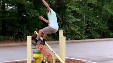 Skaters-Epic-Triumphs-Hilarious-Wipeouts-A-Rollercoaster-of-Laughs.jpg