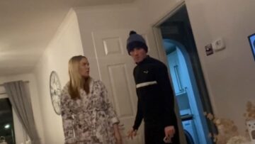 Surprise-Announcement-Woman-Tells-Partner-Hes-Going-to-Be-a.jpg
