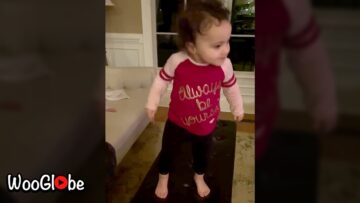 Tiny-tot-grooving-singing-in-the-cutest-way.jpg