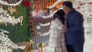 An-Enchanting-Christmas-Eve-Proposal-That-Will-Melt-Your-Heart.jpg
