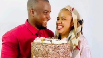 Husbands-Sweet-Surprise-A-Heartfelt-Birthday-Cake-in-the-Office.jpg