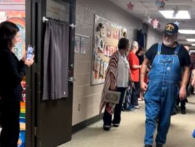 Poland-Junior-High-Students-Celebrate-Veterans-in-a-Touching-Hallway.jpg