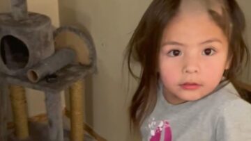 Mom-reacts-to-toddlers-DIY-haircuts-Adorable.jpg