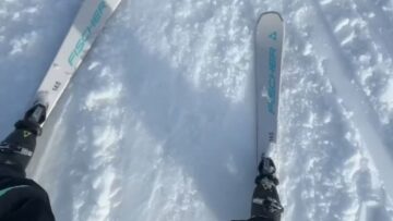Skiing-Shenanigans-Epic-Fails-that-Will-Have-You-in-Stitches.jpg