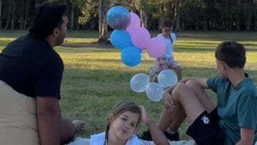 Sweet-Surprises-and-Joyful-Moments-A-Familys-Muffin-tastic-Gender-Reveal.jpg