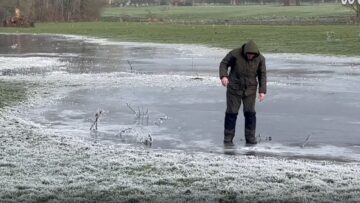Fisherman-vs-Ice-Whos-the-Real-Catch-Watch-the-Hilarious.jpg