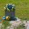 Heartwarming Tribute: Mom Honors Her Late Son’s 32nd Birthday with Beautiful Gravesite Decor | Cute
